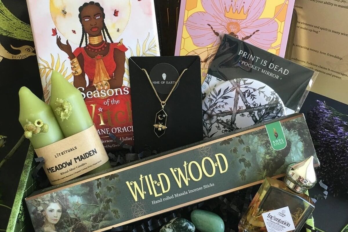 Nine of Earth Tarot Oracle Box Nine of Earth Tarot Oracle Box